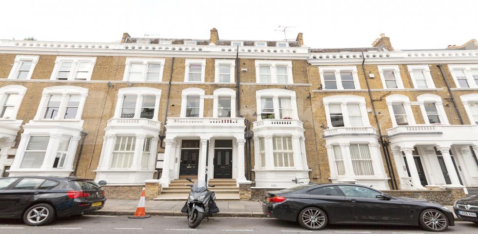 			1 Bedroom, 1 bath, 1 reception Flat			 Sinclair Road, SHEPHERDS BUSH
